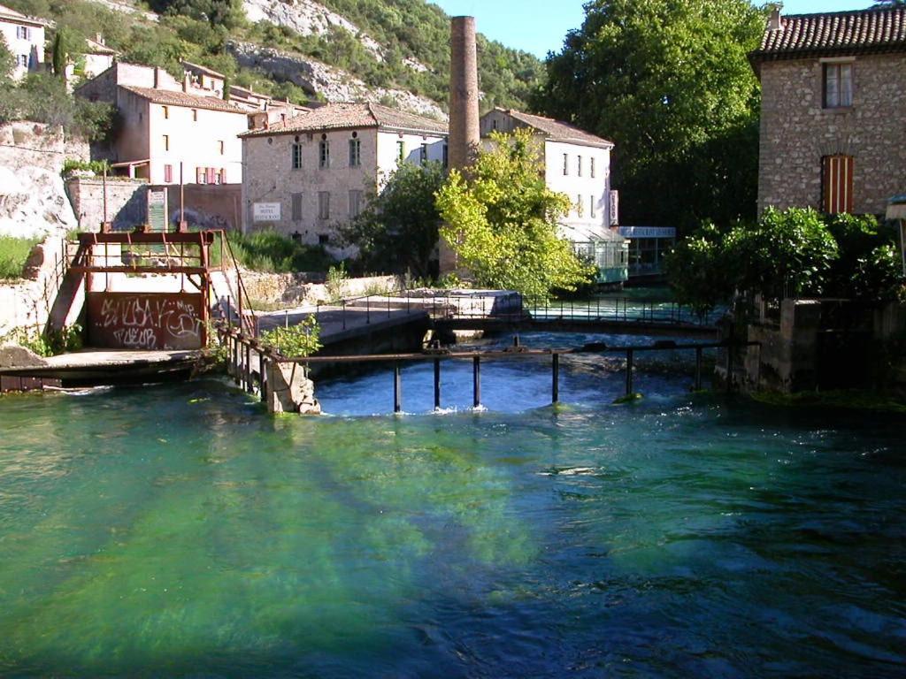 Вилла La Calvinette Перн-ле-Фонтен Экстерьер фото